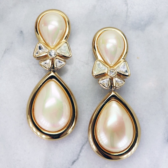 ⚜️ Vintage Christian Dior Crystal & Pearl Earrings - Picture 6 of 15